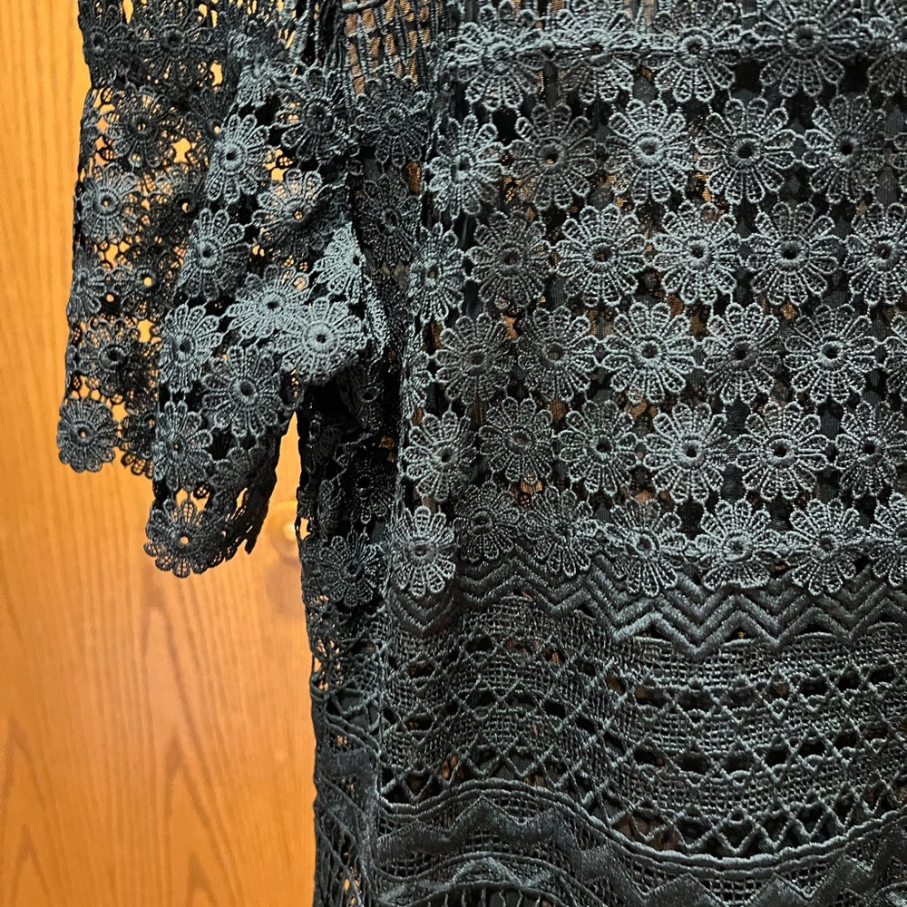 Express Black Cropped Ruffled Blouse - Picture 2 of 4